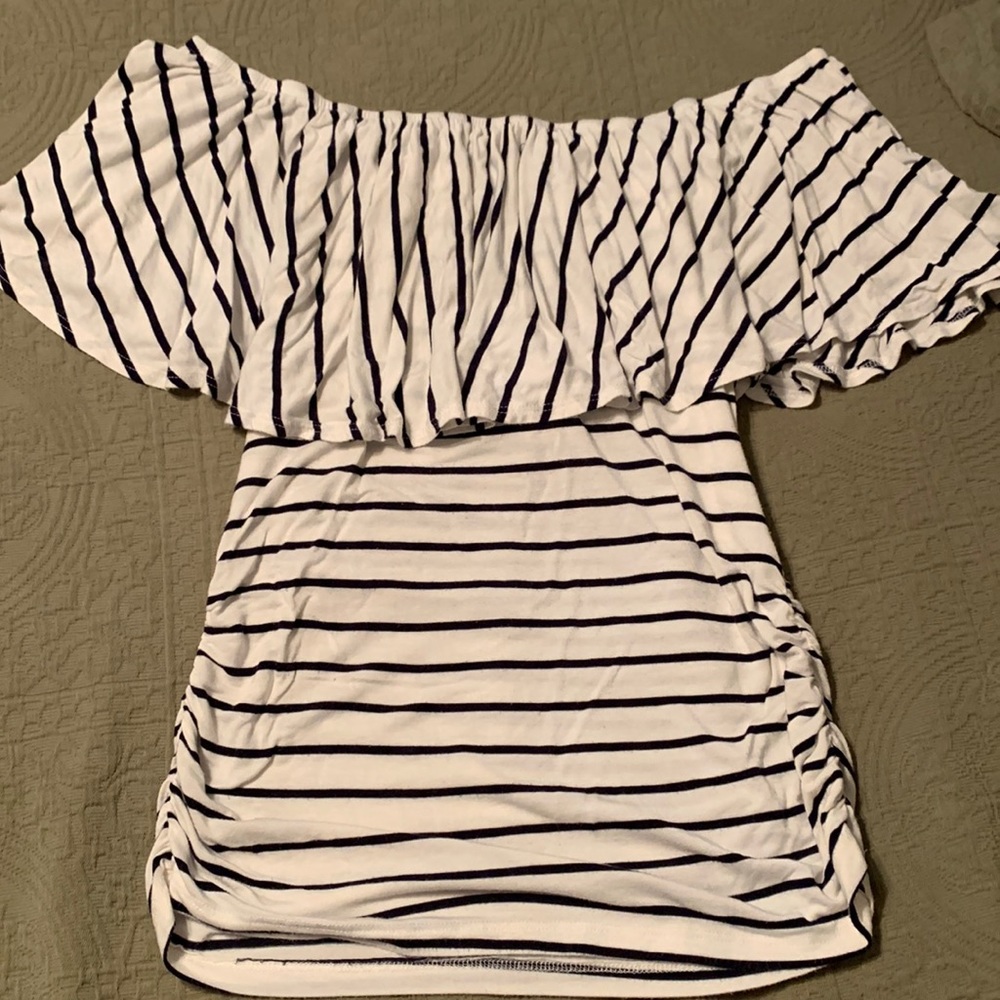 Venus off-the-shoulder top